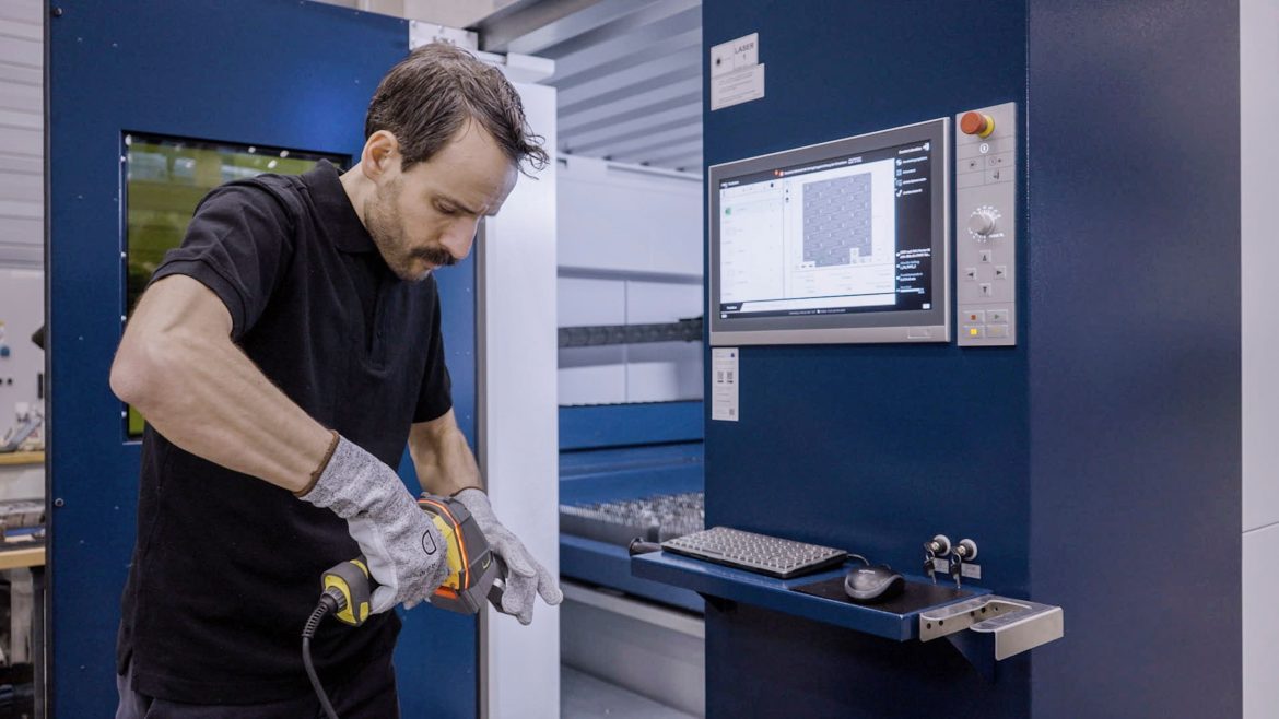 Trumpf AI cutting assistant includes a hand scanner to scan parts