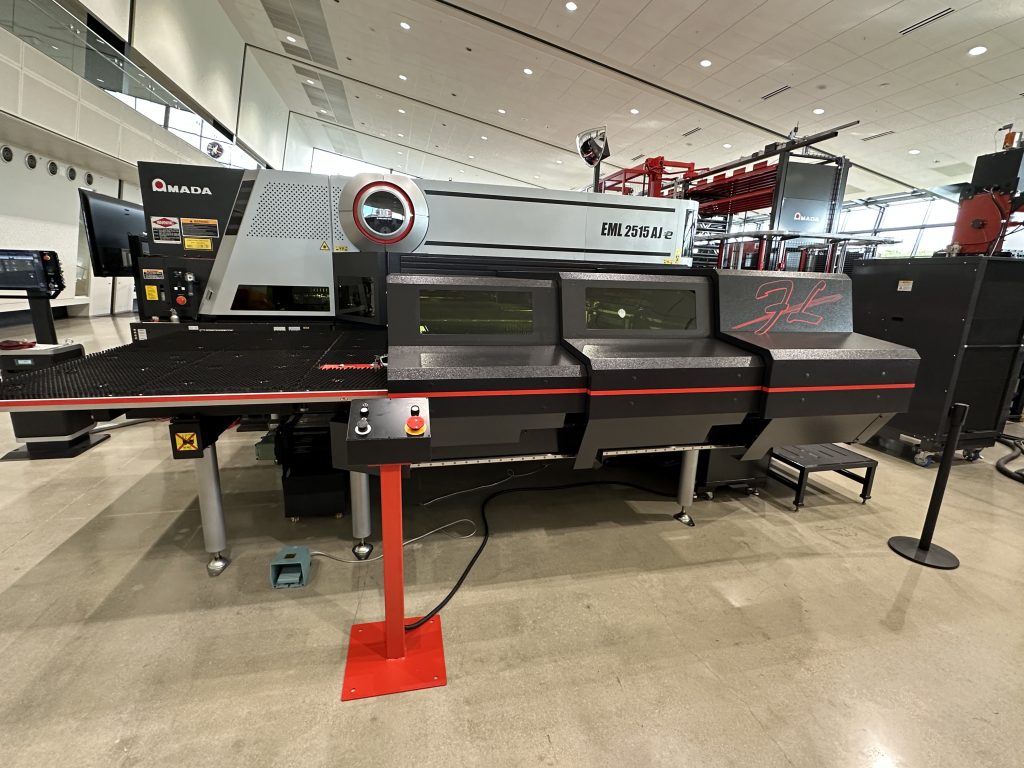Photo of the EML 2515 AJ e