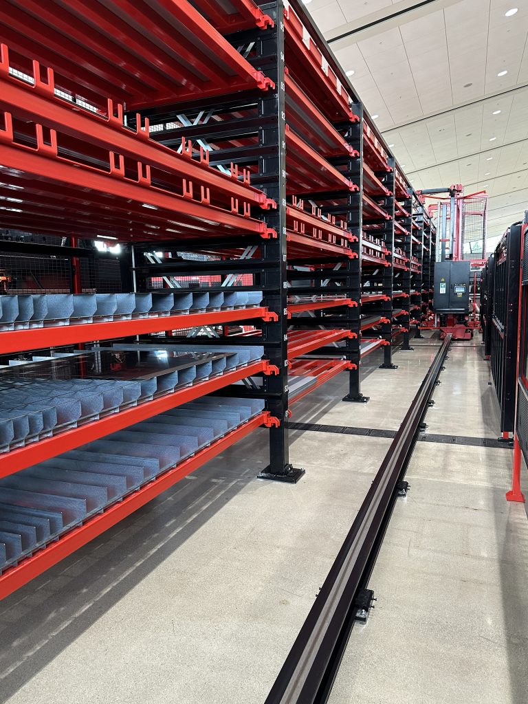 A look at the rail and elevator of the CS II 300